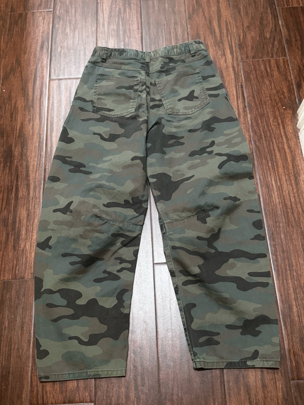 GAP Olive Green Cargo Barrel Pants - Picture 3 of 10